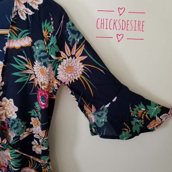 2021 Soho Floral Maxi Dress - Picture 4 of 8